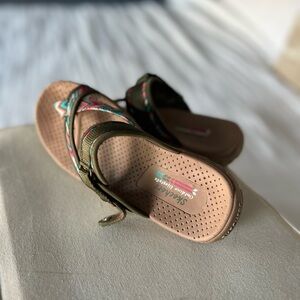 Skechers Women's Green and Brown Sandals